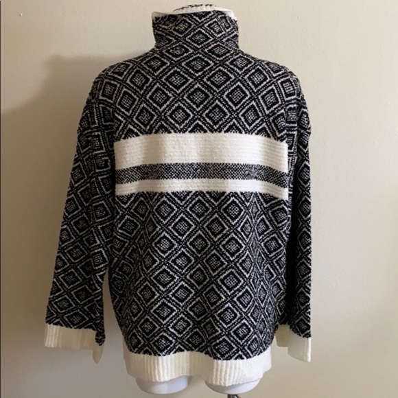 cable & gauge black and white knit sweater size XL - Picture 5 of 11